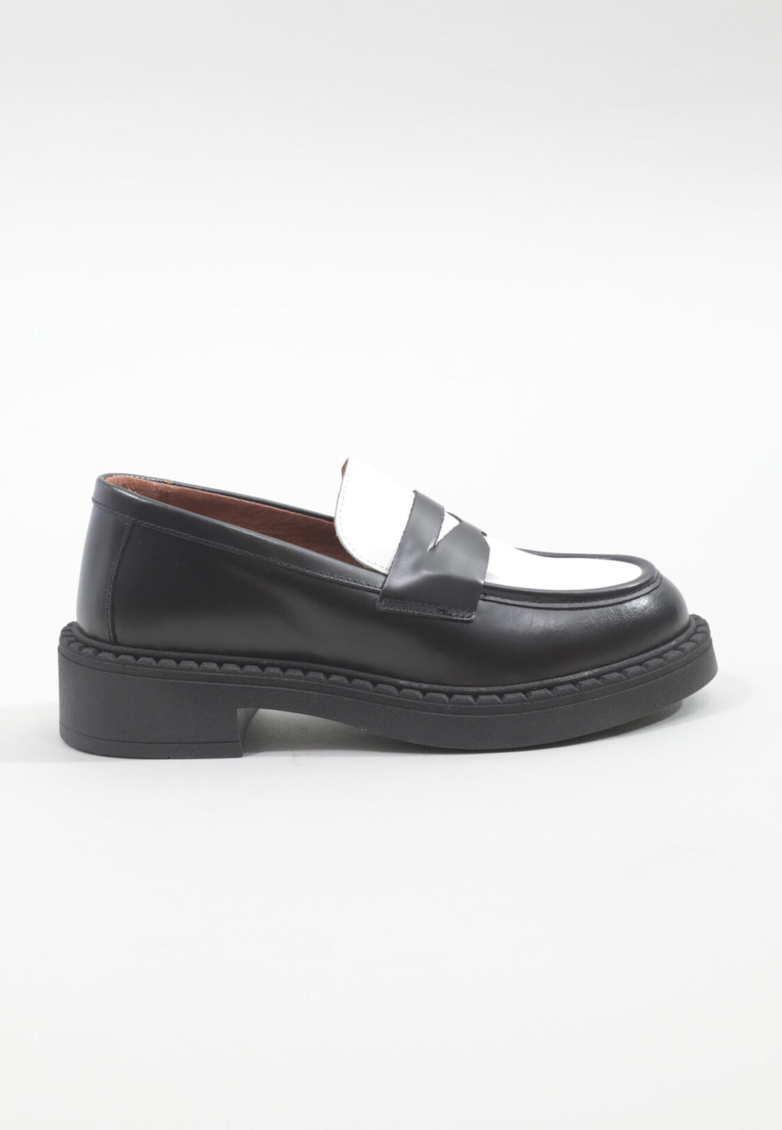 Pavement Loafer Nayeli